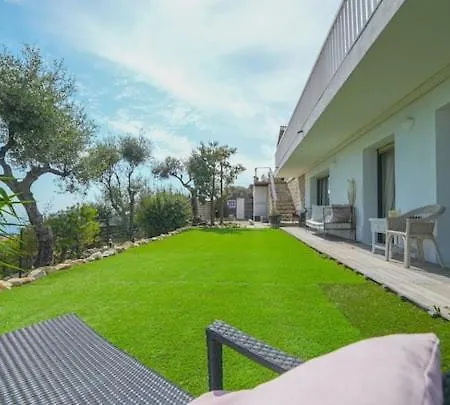 Readhostprofile! Luxury 5 Bedroom Villa, 2 Minutes From Monaco