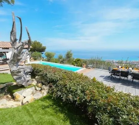 Readhostprofile! Luxury 5 Bedroom Villa, 2 Minutes From Monaco ボーソレイユ