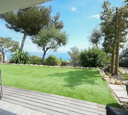 Readhostprofile! Luxury 5 Bedroom Villa, 2 Minutes From Monaco *